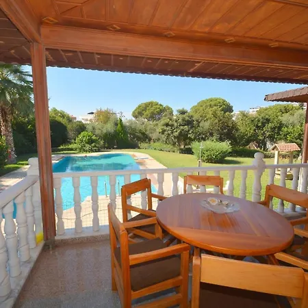Bodrum 3 Bedroom Holiday Homes * Gulluk