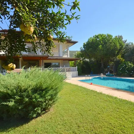 Bodrum 3 Bedroom Holiday Homes Feriehus